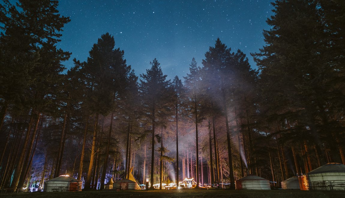 Yurts tussen de bomen onder de sterrenhemel bij Winterwoods in Drenthe Yurts tussen de bomen onder de sterrenhemel bij Winterwoods in Drenthe